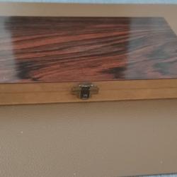 Petite boîte en bois plaquage exotique pour réalisation de coffret de présentation