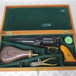En coffret, Revolver Navy Arms type Remington 1858, mise à prix 1 euro sans prix de réserve!!!!