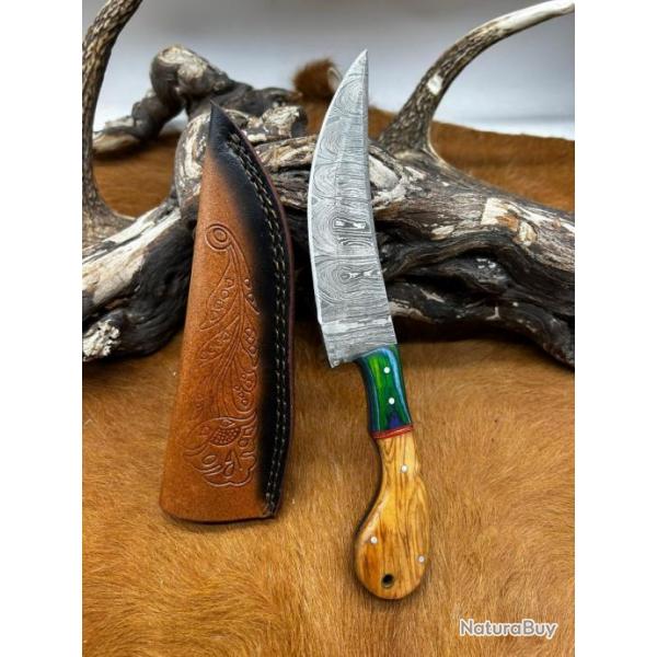 Couteau chasse lame damas 256 couches Manche en bois d'olivier  ref D67