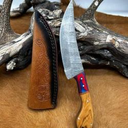 Couteau chasse lame damas 256 couches Manche en bois d'olivier  ref D70