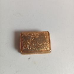 petite boite en plaqué or 2,5 cm x 1,6 cm pilulier