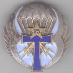 Compagnie de Transmissions/ 25° Division Parachutiste. 25 gravé dans l'étoile dorée. Guerre d'Algér