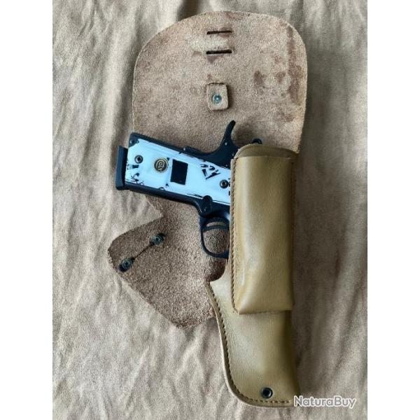 Holster cuir pour pistolet de taille 22LR jusqu'a calibre 45