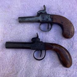2 pistolets anciens  à percussion