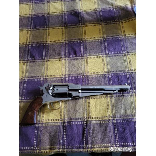 Revolver  poudre noire pietta Remington 1858 new model army  en 8 pouces cal  44.