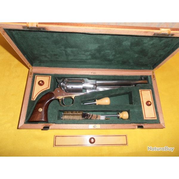 N R 43 crin de luxe pour revolver Remington 1858  canon de 8 pouces.
