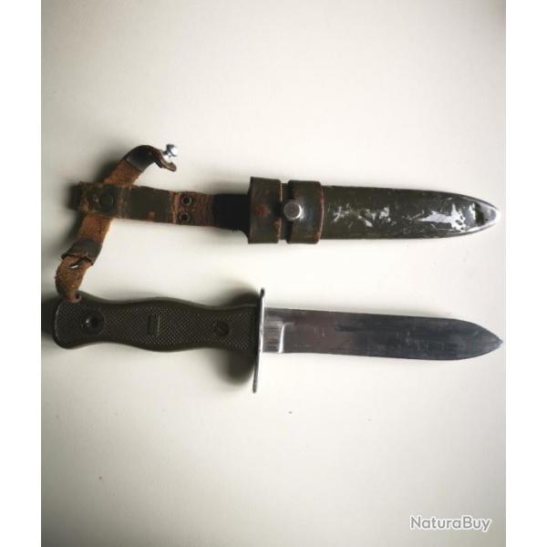 Couteau de combat allemand BW avec son fourreau