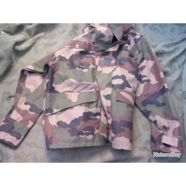 veste  militaire taille  120L