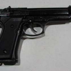 Pistolet semi auto bruni 92 cal 9mm a blanc, avec embout lance fusée NEUF