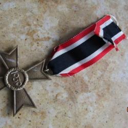 médaille Croix du mérite de guerre sans épées II°Classe KVK II Allemagne ww2 Allemand seconde guerre