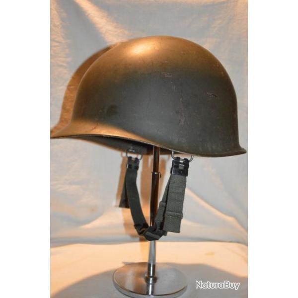 COQUE DE CASQUE AMERICAIN Mle PARACHUTISTE POST WAR-GUERRE DU VIETNAM ?-AMERICAN PARA TROOPER HELMET