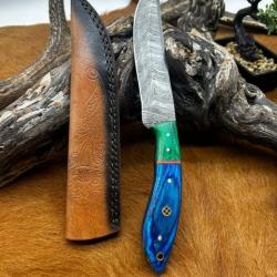 Couteau chasse lame damas 256 couches Manche en bois d'olivier coloré ref D111