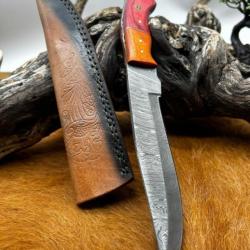 Couteau chasse lame damas 256 couches Manche en bois d'olivier coloré ref D115