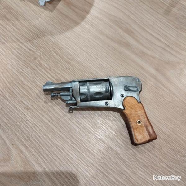 Revolver bulldog hammerless 6mm