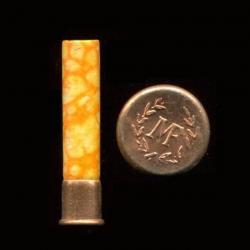 9 mm Flobert  Manufrance - carton marbrée jaune/orange - chargée à la poudre noire