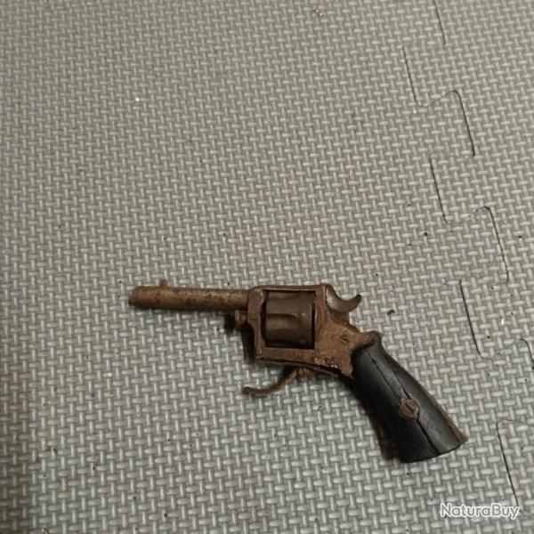 Revolver 6 coups 5.5mm bosquette minuscule