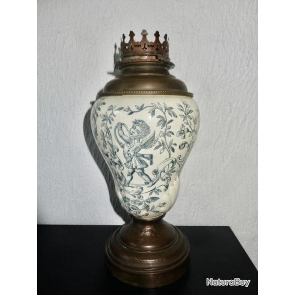 ancien pied de lampe a ptrole decor anges