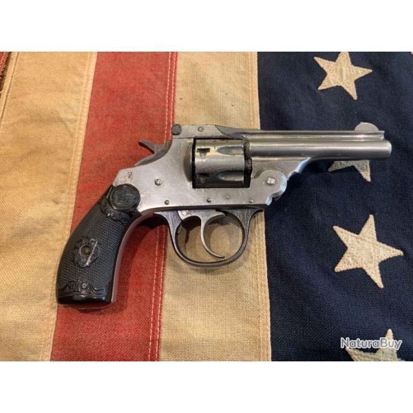 Revolver Iver Johnson DA calibre 22 rimfire finition nickele