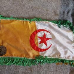 fanion  algerien FLN  d'epoque guerre d'algerie