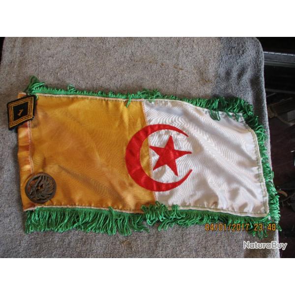 fanion  algerien FLN  d'epoque guerre d'algerie