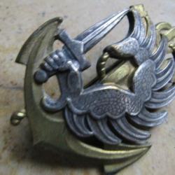 insigne pucelle  insigne de béret Parachutistes Coloniaux coloniale