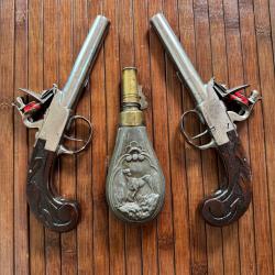 BELLE PAIRE DE PISTOLET À SILEX XVlll éme