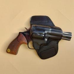 Holster GK Pro en cuir modèle 0182N pour port discret d'un revolver carcasse K/L