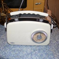 poste de radio vintage, de la marque Radio Phonic