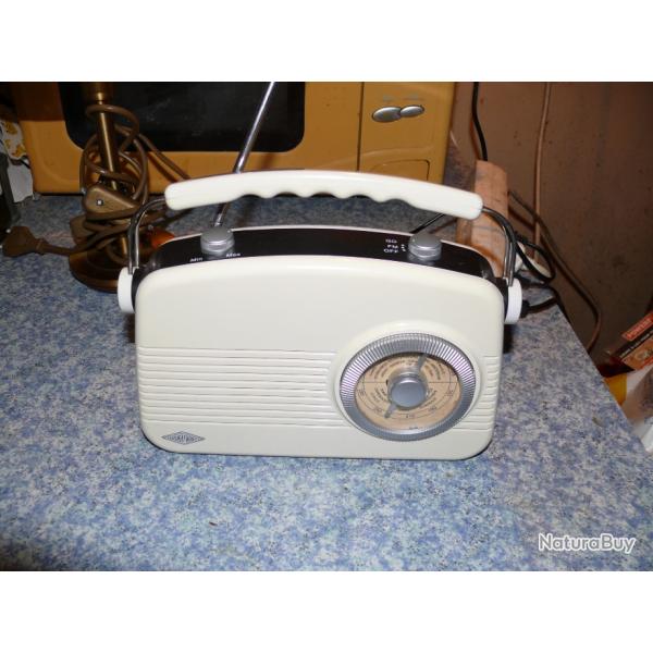 poste de radio vintage, de la marque Radio Phonic