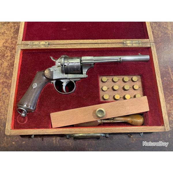 Joli revolver grav type Lefaucheux en coffret, calibre 12mm  broche