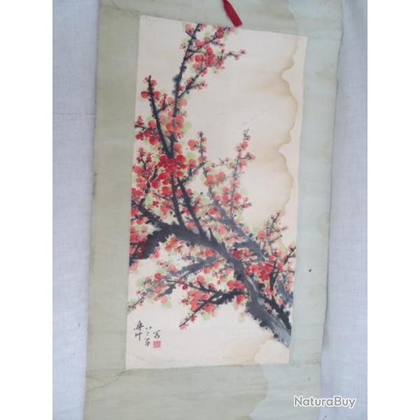 161) estampe Japonaise   en rouleau. Peinture sur papier = arbre fleuri , sign