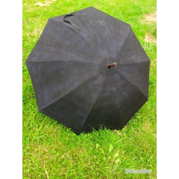 VERITABLE PARAPLUIE DE BERGER .  PARFAIT ETAT DE FONCTIONNEMENT :  CHASSE , PECHE , RANDO , SPORTS