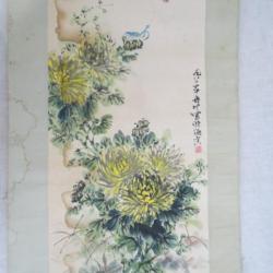 163) estampe Japonaise  signée =  en rouleau = Peinture sur papier = fleurs et papillons