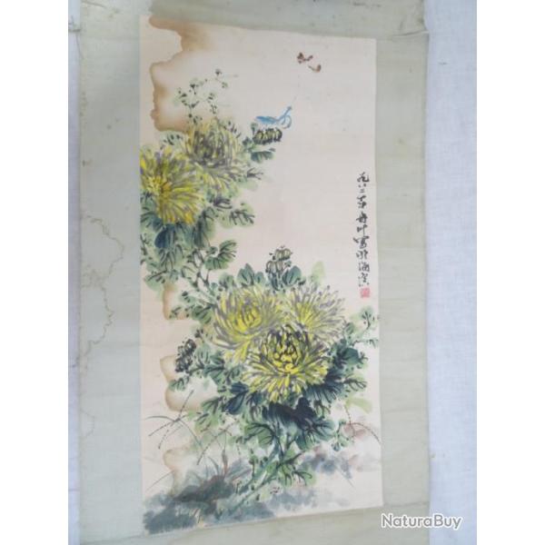 163) estampe Japonaise  signe =  en rouleau = Peinture sur papier = fleurs et papillons