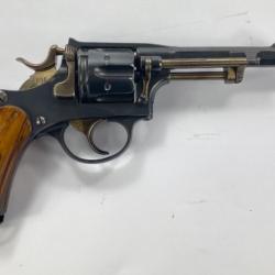 Etat collection, Revolver d'ordonnance suisse 1882 Parfait état.  Vente libre cat. D