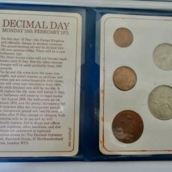 Ancienne plaquette de pièces de monnaies, Britain's First Decimal Coins, 1968