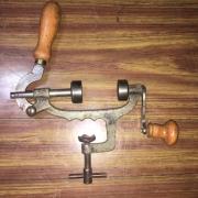 ancien sertisseur a cremaillere cal 16 (Market monitoring