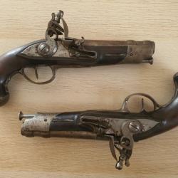 Paire pistolets maréchaussée 1770 révolutionnaires