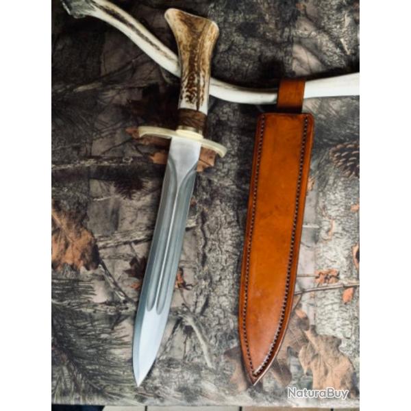 dague de chasse artisanale / bois de cerf, ronce de noyer