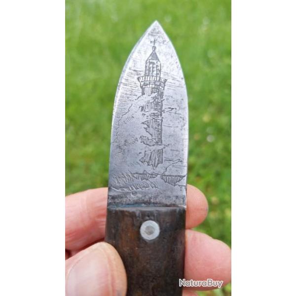Couteau de marin ancien gravure unique .