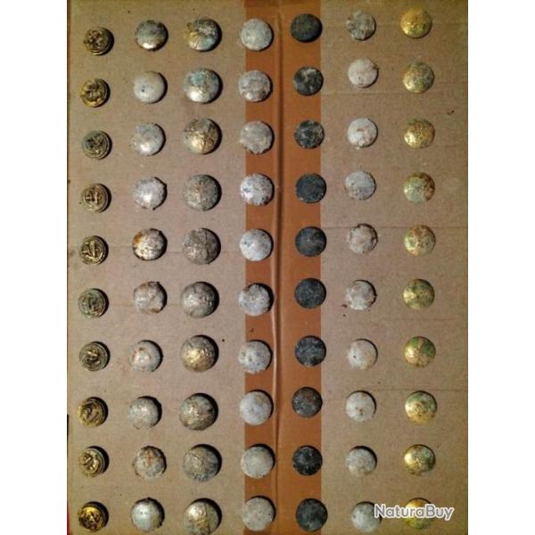 Lot de 90 boutons et de 10 anneaux en mtal Allemands de la seconde guerre mondiale en T.B.E.