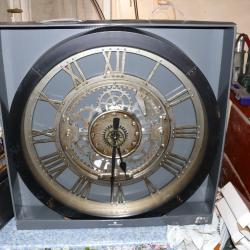 grande horloge ( diamètre : 60 cms )