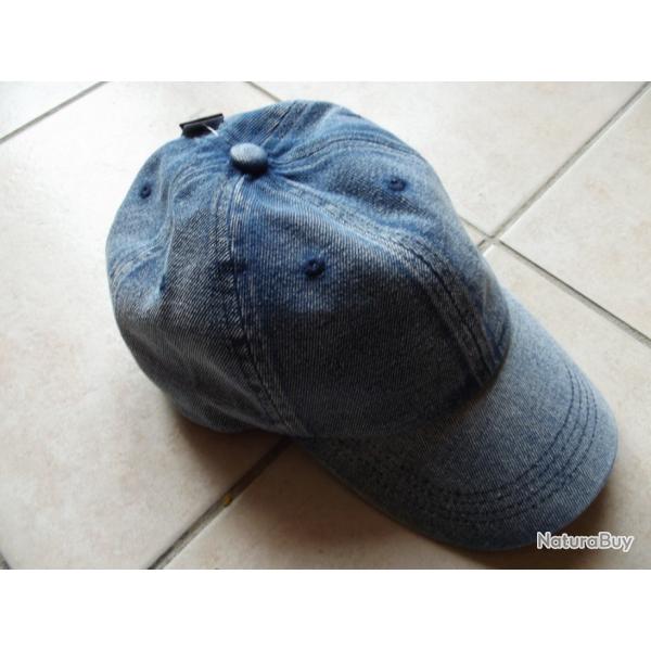 A SAISIR - Casquette en jean 100% coton taille unique rglable marque ARDENE NEUVE