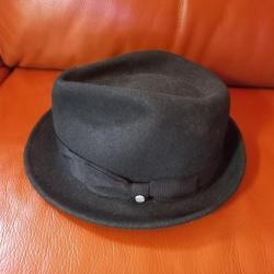 Très joli chapeau " STETSON "  modèle RICHMOND  100 % laine  TAILLE M