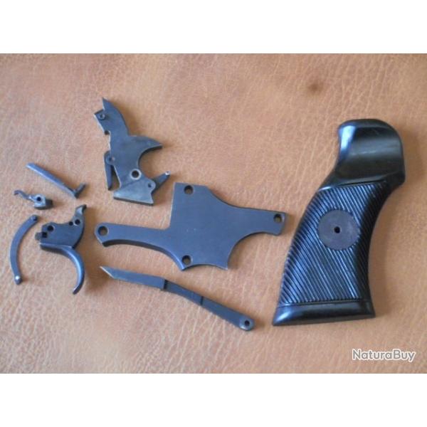 lot de pices pour revolver enfield n2 .