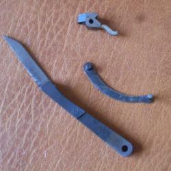 lot de pièces pour revolver enfield n2 ( 3 ) .