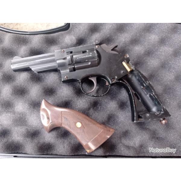 Model 38 C crossman calibre 177 semi automatique revolver