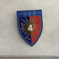 FRANCE ABC ARME BLINDÉE CAVALERIE- insigne  4° Régiment  de Hussards Ed.Atlas