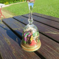 VINTAGE-Ancienne grande boule a neige à décor du conte"La belle et la bête"- Malaisie (Vers 1970-80)