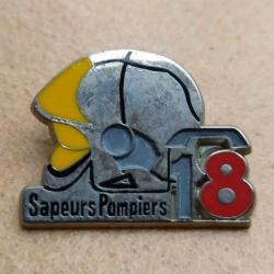 PINS SAPEUR POMPIER  C.D.S.P . 77  CASQUE 18 TELEPHONE